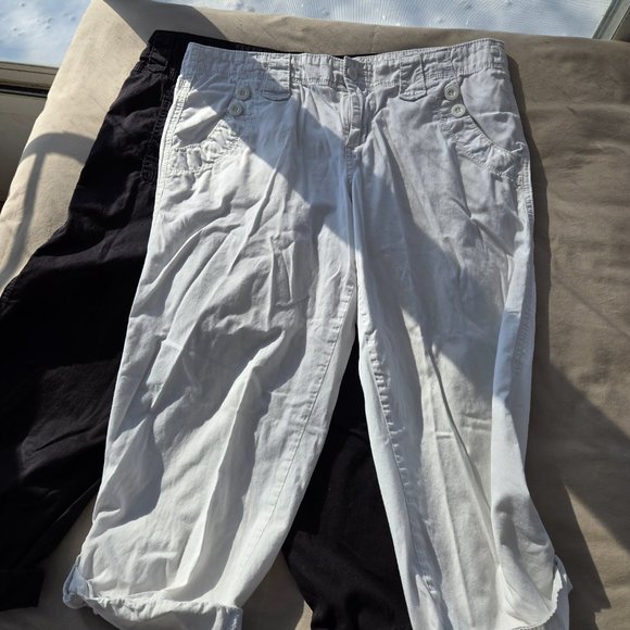 Calvin Klein Jeans 2 Pairs of Capri Pants Womens 10 Tab Hem Casual Button - Picture 7 of 12